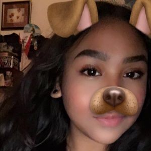 Meet your Posher, Carla